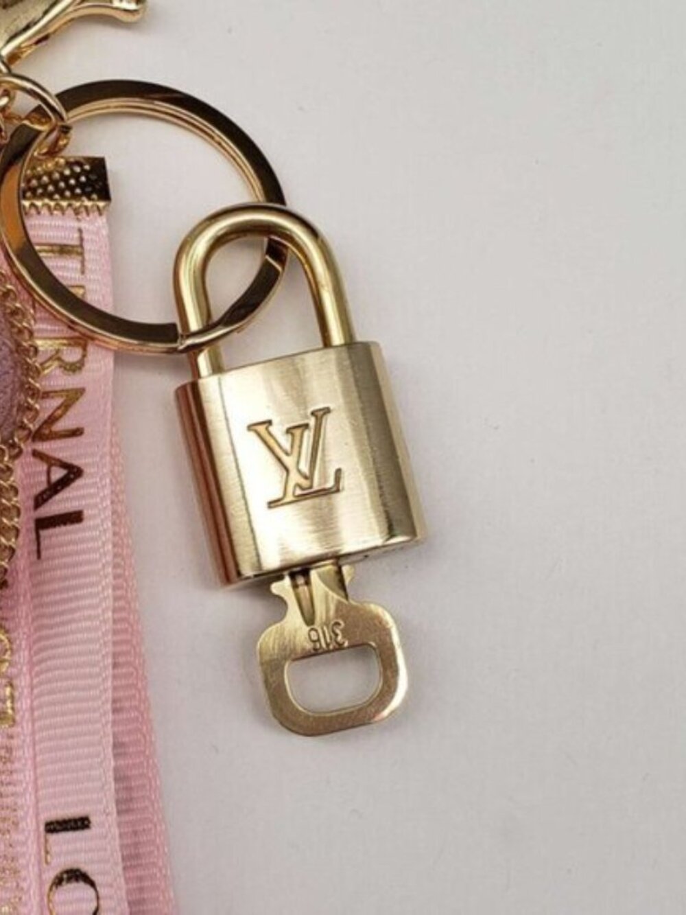 Authentic Louis Vuitton Gold Lock & Key 🔑 Bag Charm w/ Unbranded Flower Charm - Picture 6 of 9